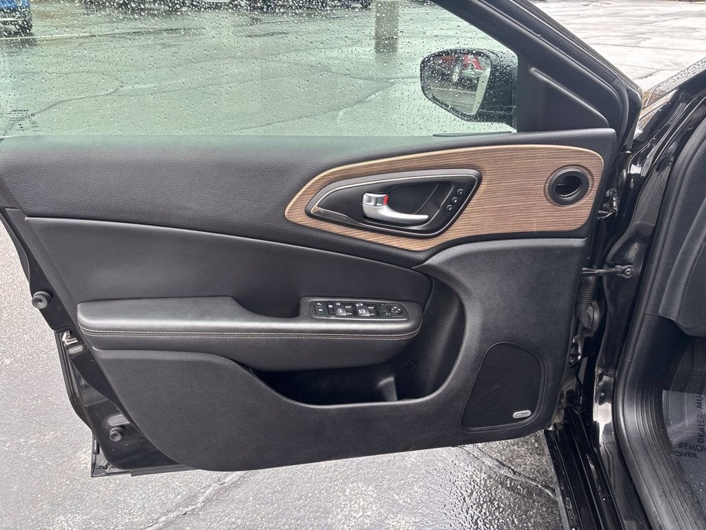 2015 Chrysler 200 C