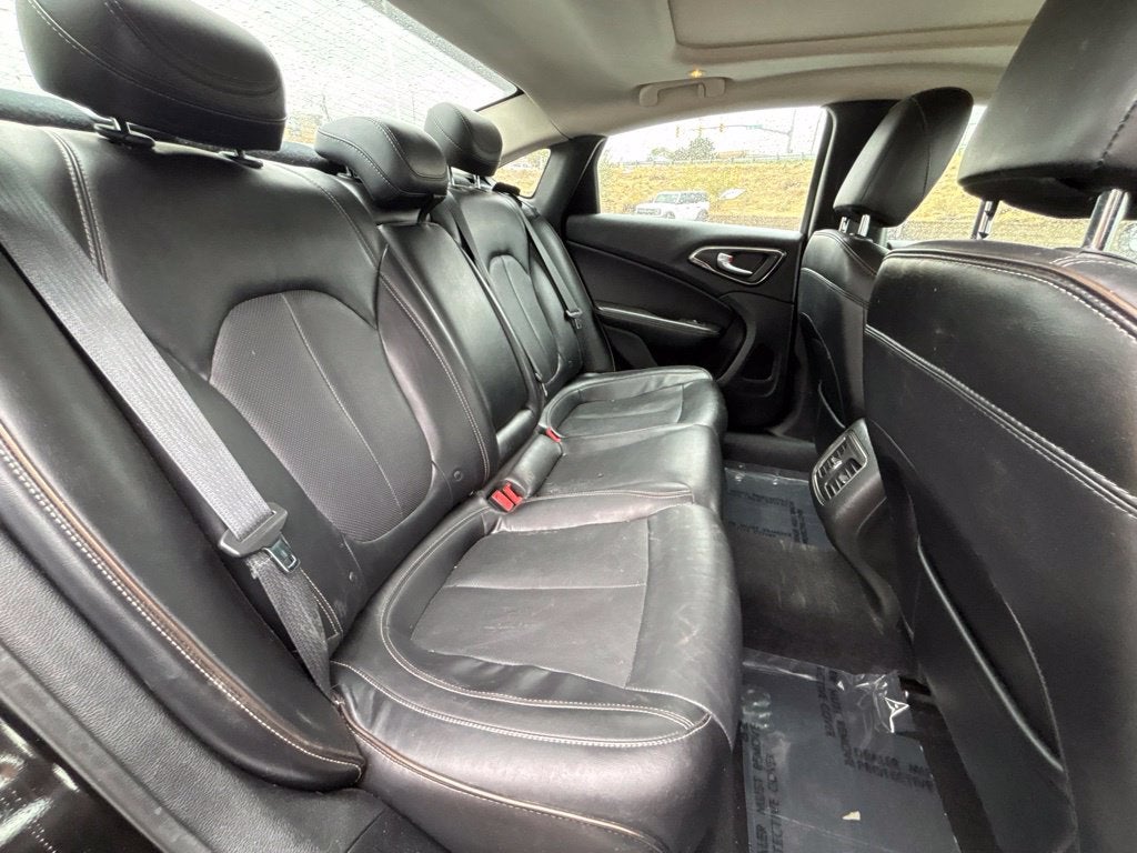 2015 Chrysler 200 C