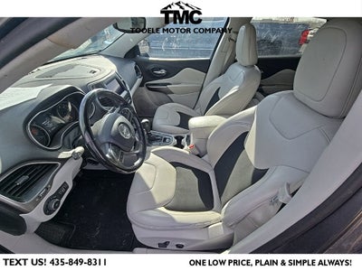 2021 Jeep Cherokee Latitude Plus + Heated Front Seats & Steering Wheel