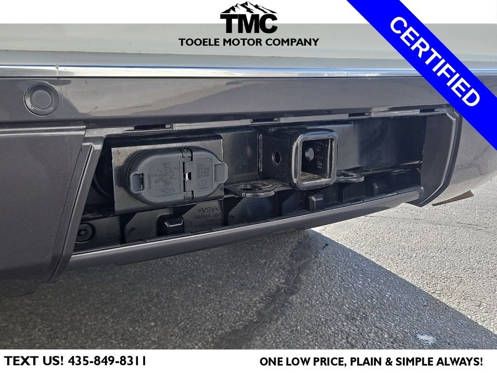 2022 Jeep Wagoneer Series III + 3 Panel Moonroof + Heated Front & Rear Seats