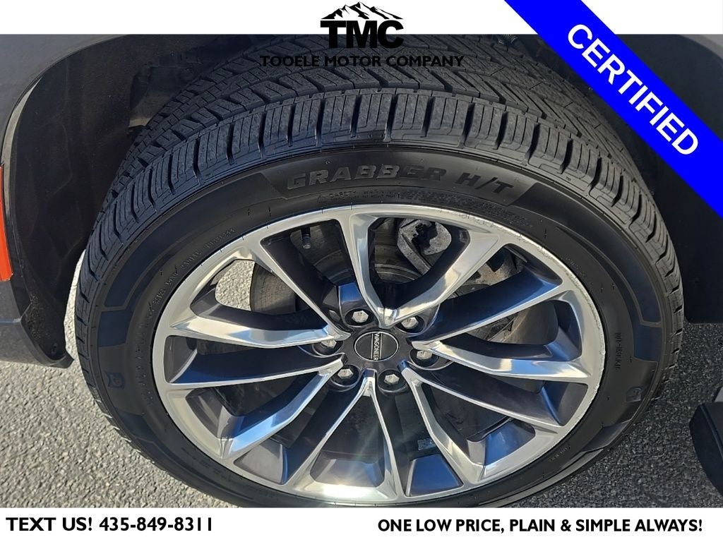 2022 Jeep Wagoneer Series III + 3 Panel Moonroof + Heated Front & Rear Seats