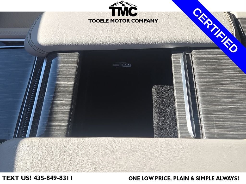 2022 Jeep Wagoneer Series III + 3 Panel Moonroof + Heated Front & Rear Seats