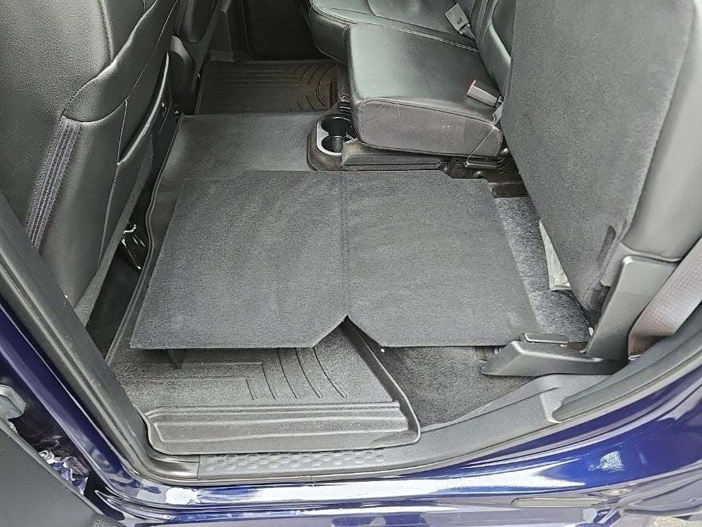 2015 RAM 1500 Sport + Moonroof + Heated Front & Rear Seats & Steering