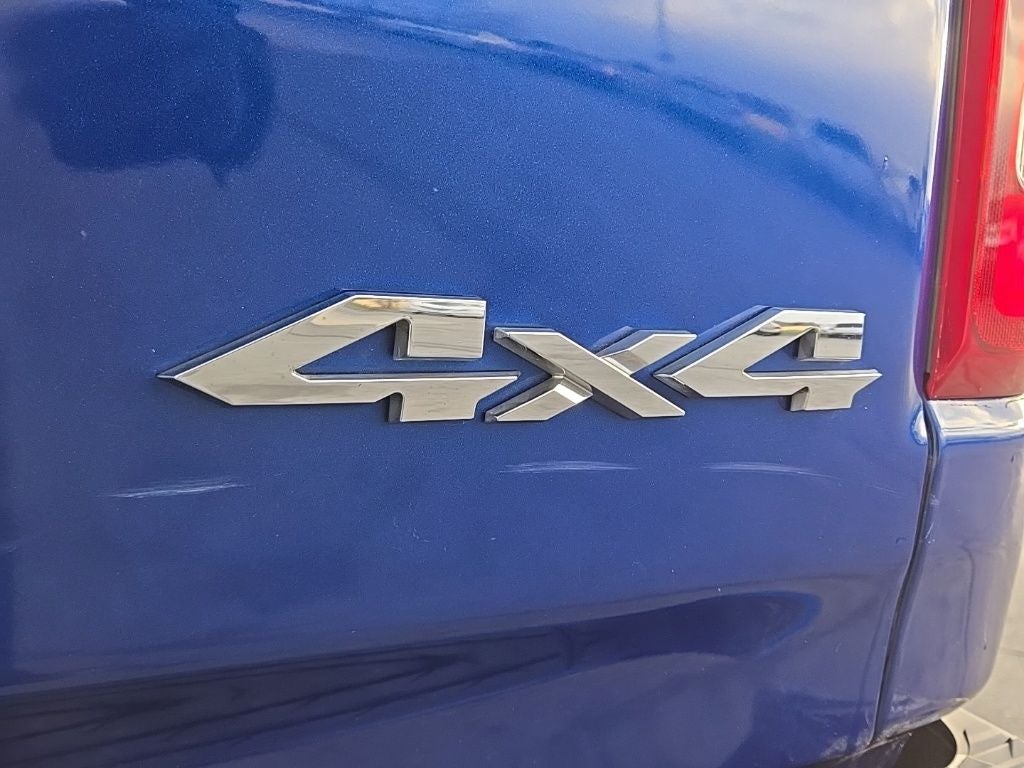 2019 RAM 1500 Laramie + Lvl2 Equipment Group + Moonroof