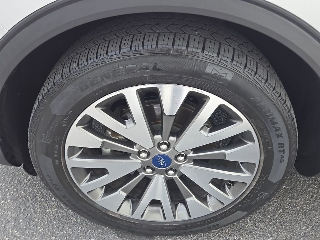 2020 Ford Escape Titanium