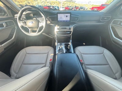 2023 Ford Explorer XLT 202A
