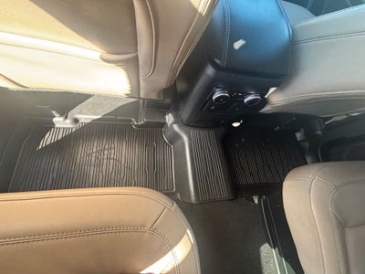 2023 Ford Explorer XLT 202A
