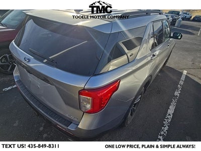 2021 Ford Explorer XLT Sport Appearance + Class III Tow PKG