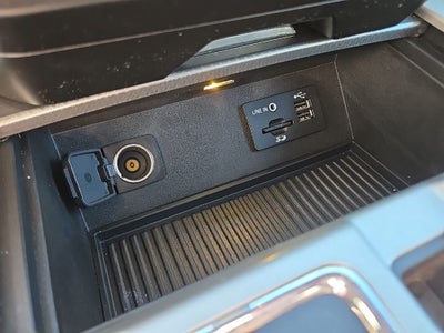 2015 Ford F-150 Lariat + Max Trailer Tow Package + FX4 Off-Road Package