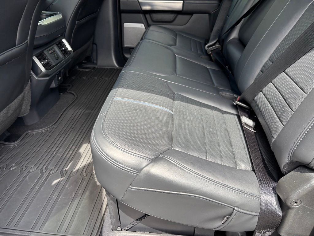 2025 Ford F-150 Platinum FX4