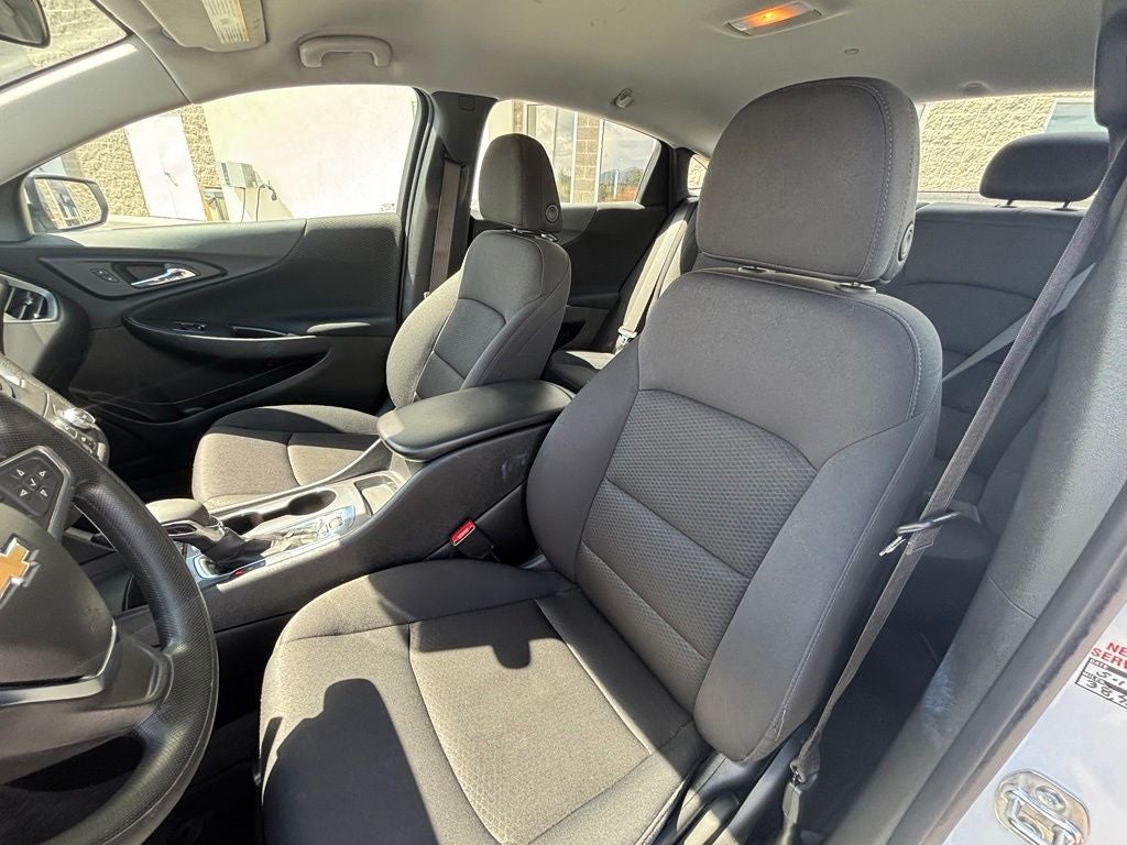 2025 Chevrolet Malibu LS 1LS