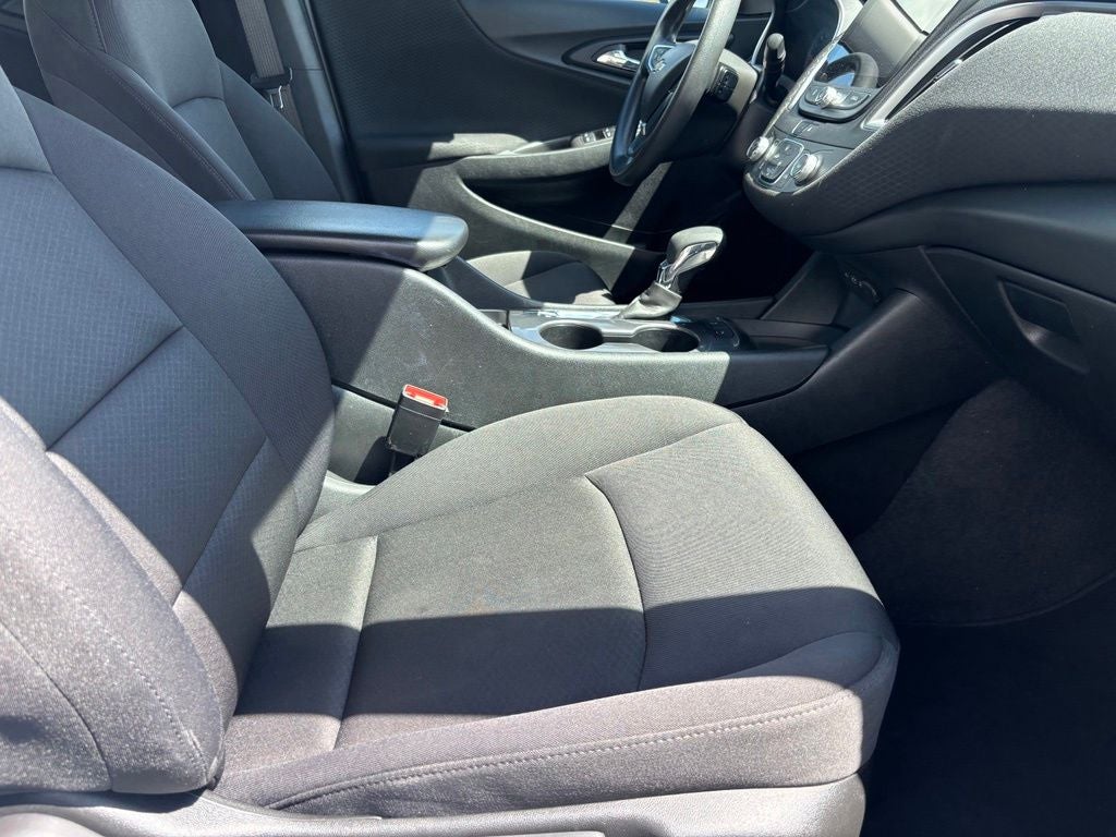 2025 Chevrolet Malibu LS 1LS