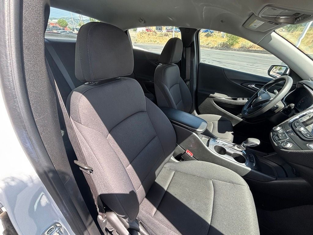 2025 Chevrolet Malibu LS 1LS