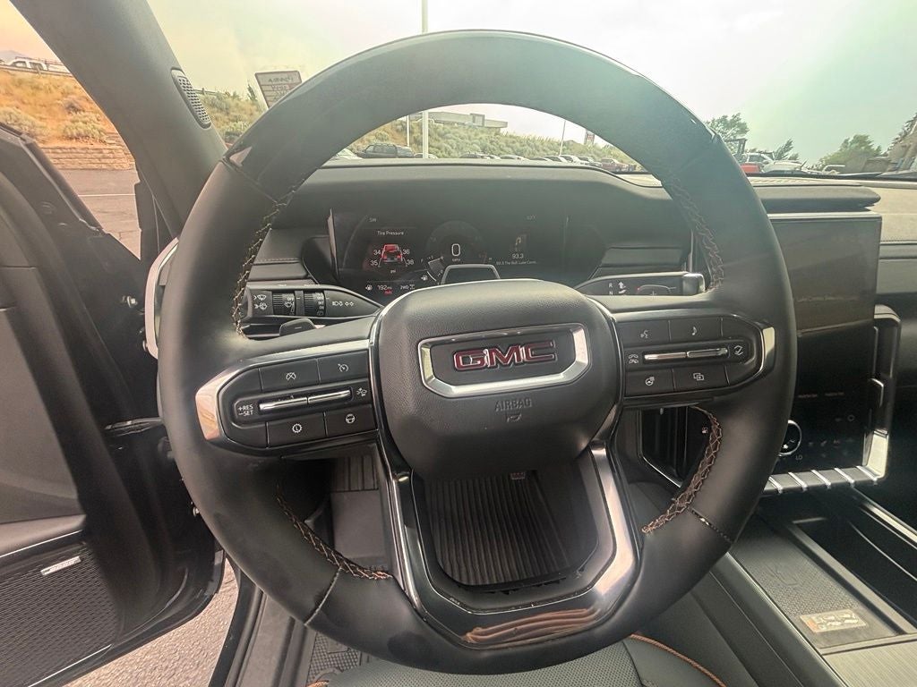 2024 GMC Acadia AT4