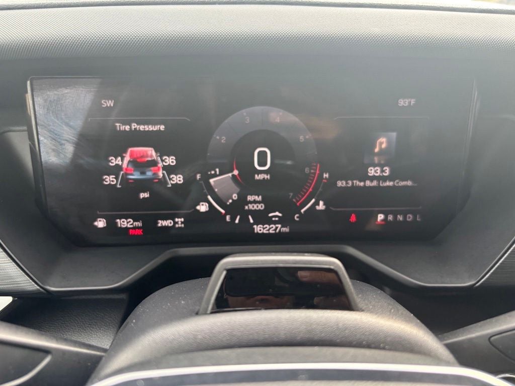 2024 GMC Acadia AT4