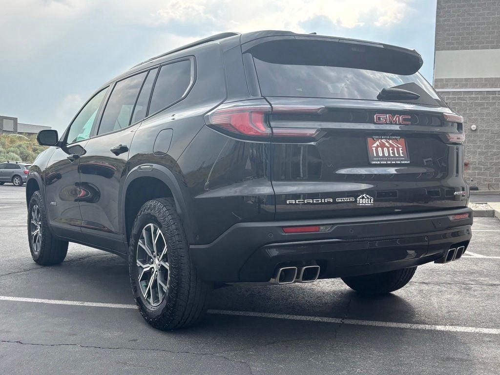 2024 GMC Acadia AT4