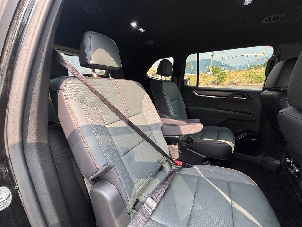2024 GMC Acadia AT4