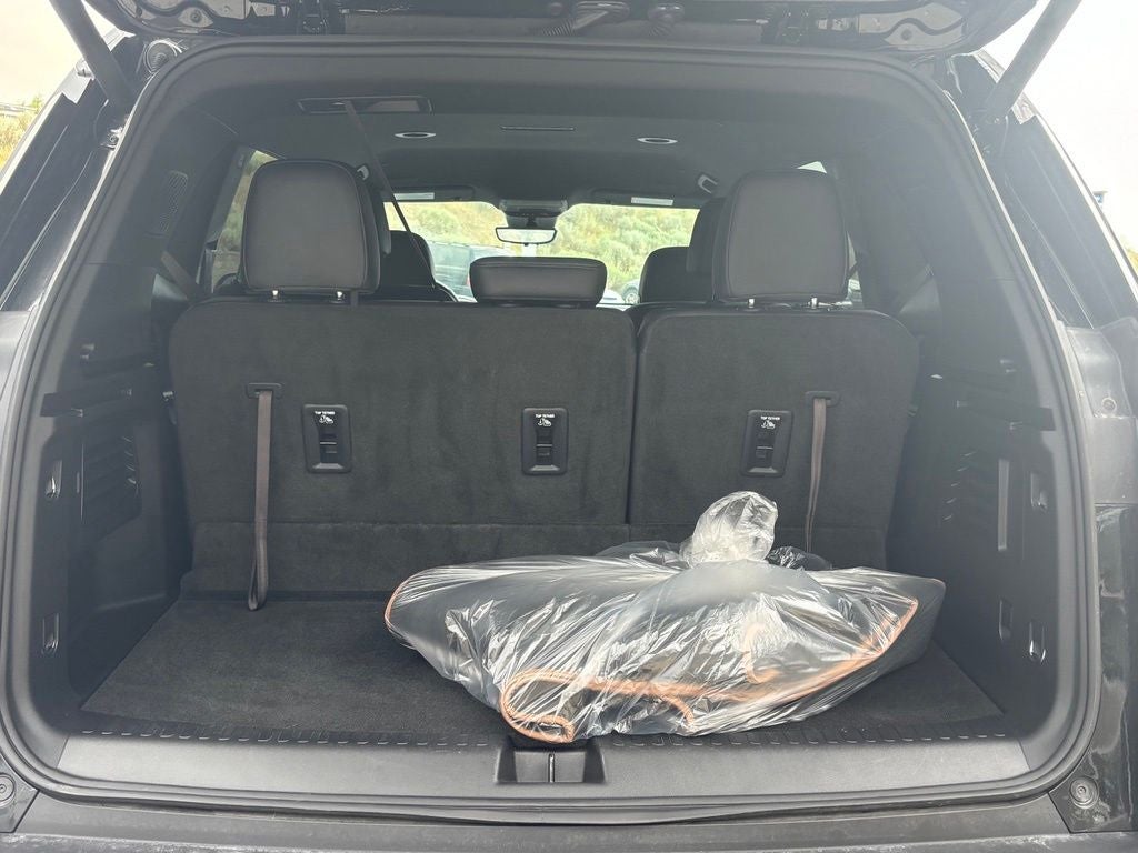 2024 GMC Acadia AT4