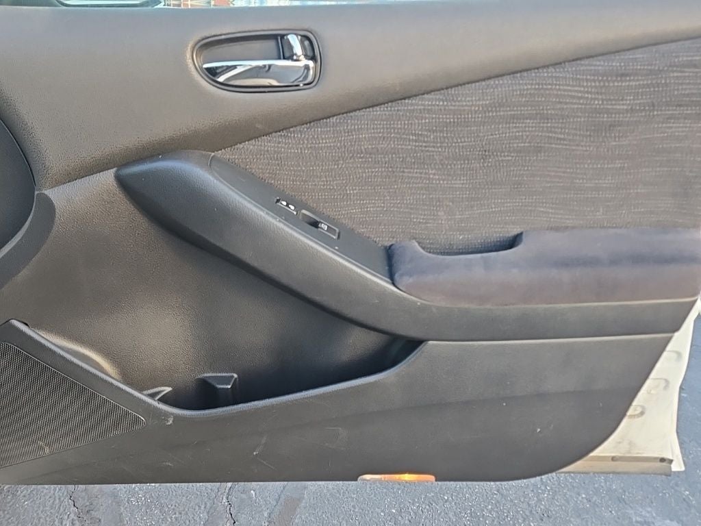 2012 Nissan Altima 2.5 S + Remote Keyless Entry