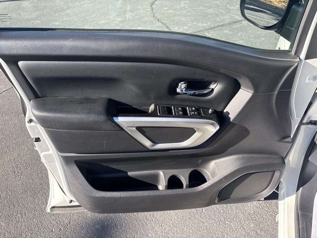 2018 Nissan Titan SV