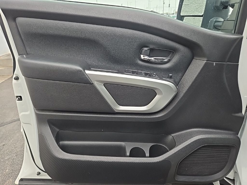 2021 Nissan Titan SV