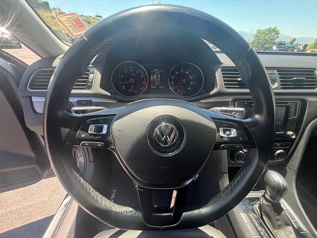 2017 Volkswagen Passat 1.8T R-Line