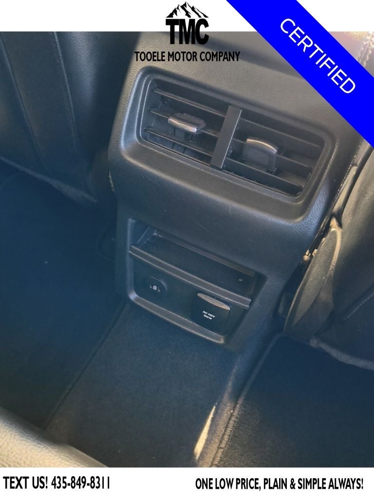 2024 Ford Edge Titanium + Intelligent Access w\ Remote Start, Keyless Entr