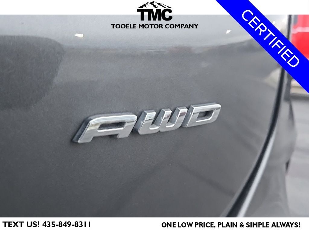 2024 Ford Edge Titanium + Intelligent Access w\ Push-Button Start