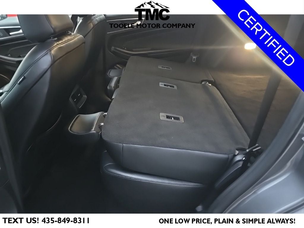 2024 Ford Edge Titanium + Intelligent Access w\ Push-Button Start