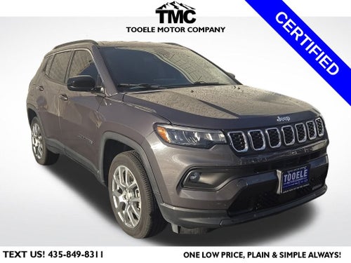 2024 Jeep Compass Latitude Lux + Lane Assist + Heated Front Seats & Steering Whee
