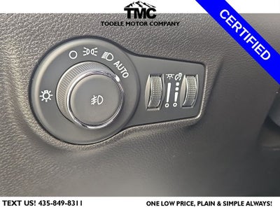 2024 Jeep Compass Latitude Lux + Lane Assist + Heated Front Seats & Steering Whee