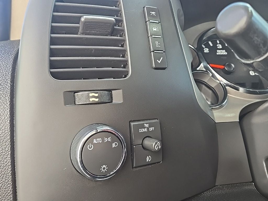 2011 Chevrolet Silverado 1500 LT + Heavy Duty Trailering Package