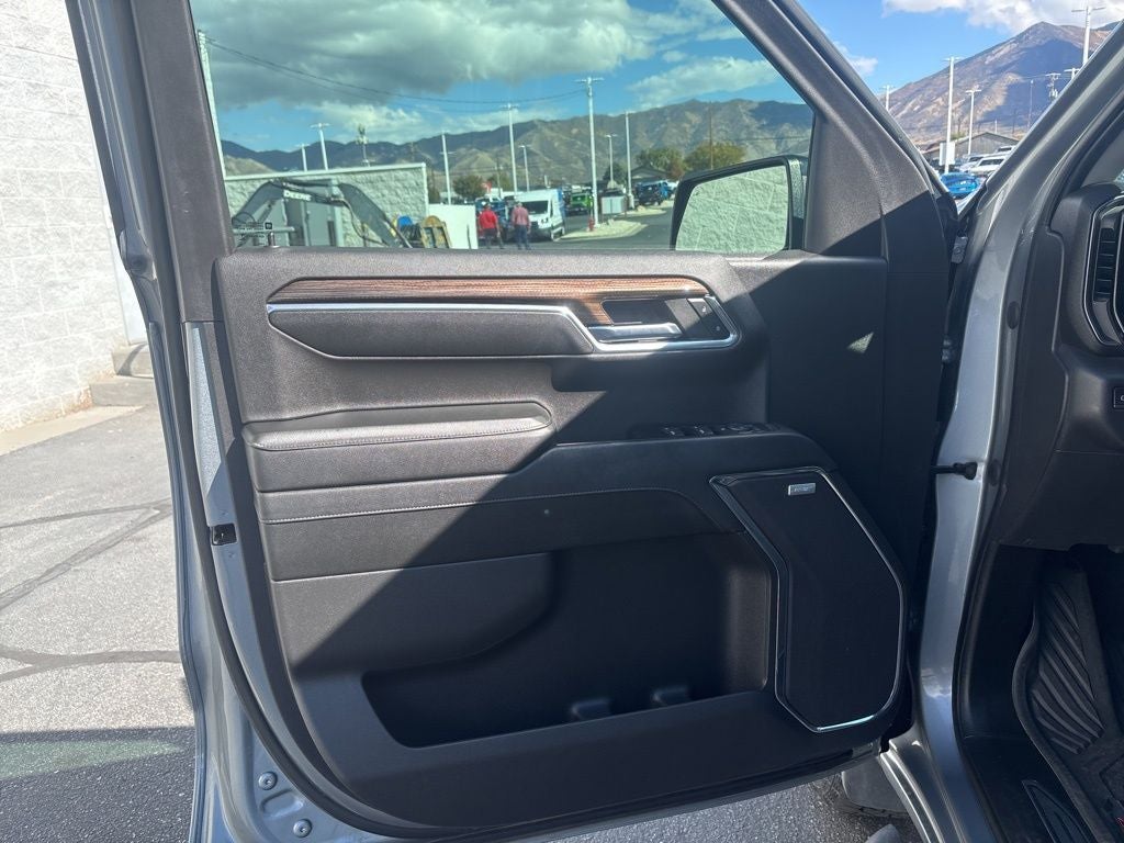 2023 Chevrolet Silverado 1500 LT Trail Boss + Moonroof