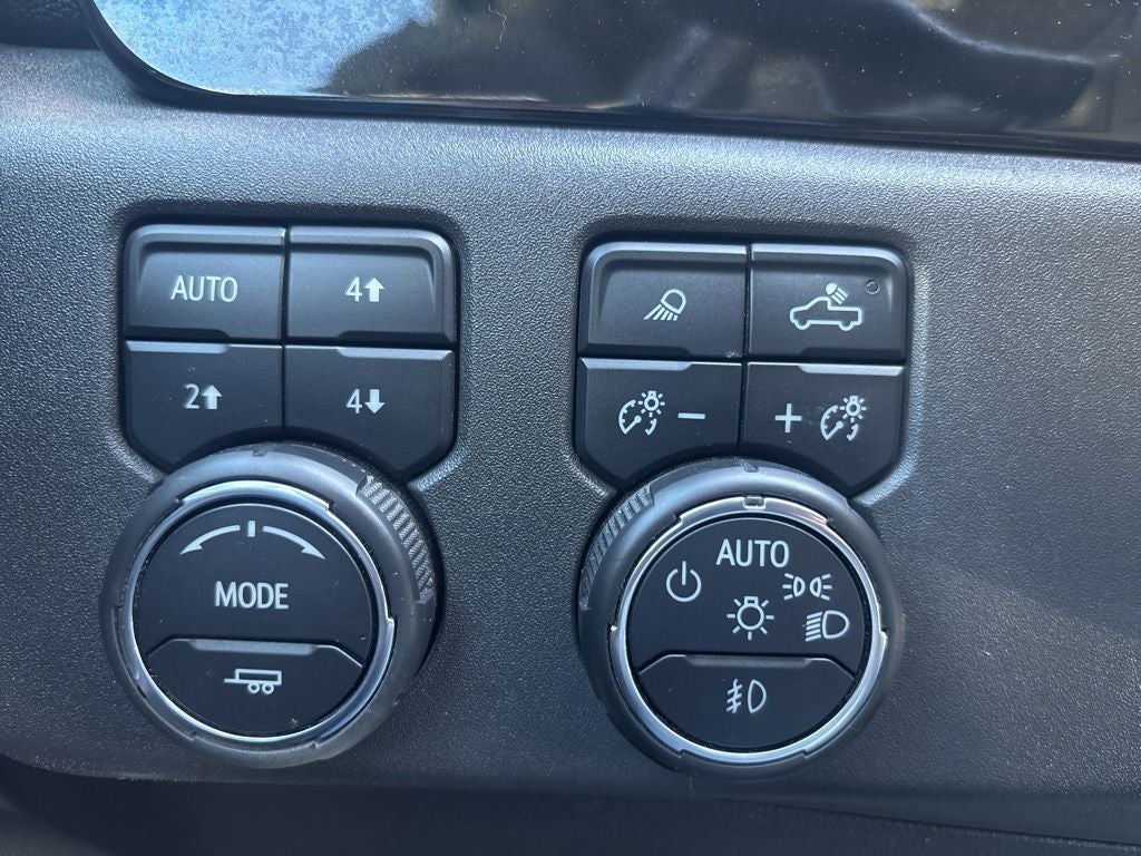 2023 Chevrolet Silverado 1500 LT Trail Boss + Moonroof