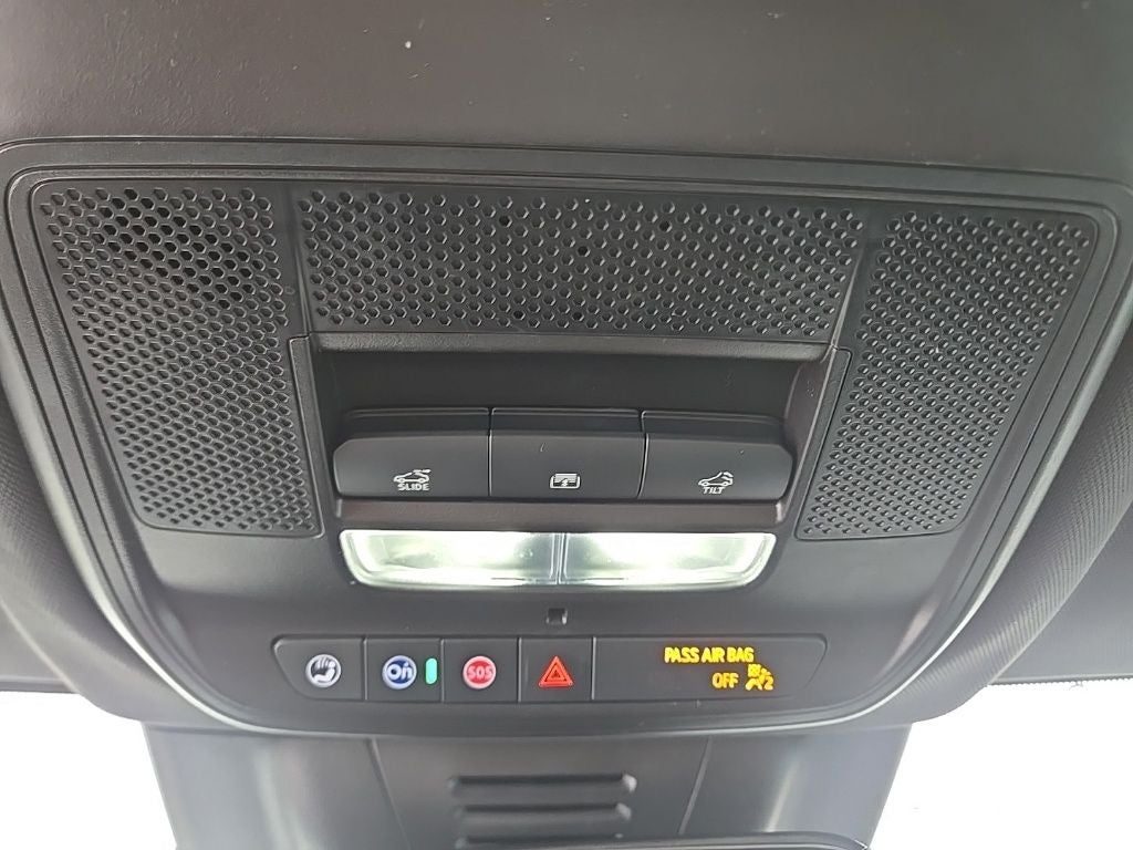 2025 Chevrolet Equinox EV RS Sunroof