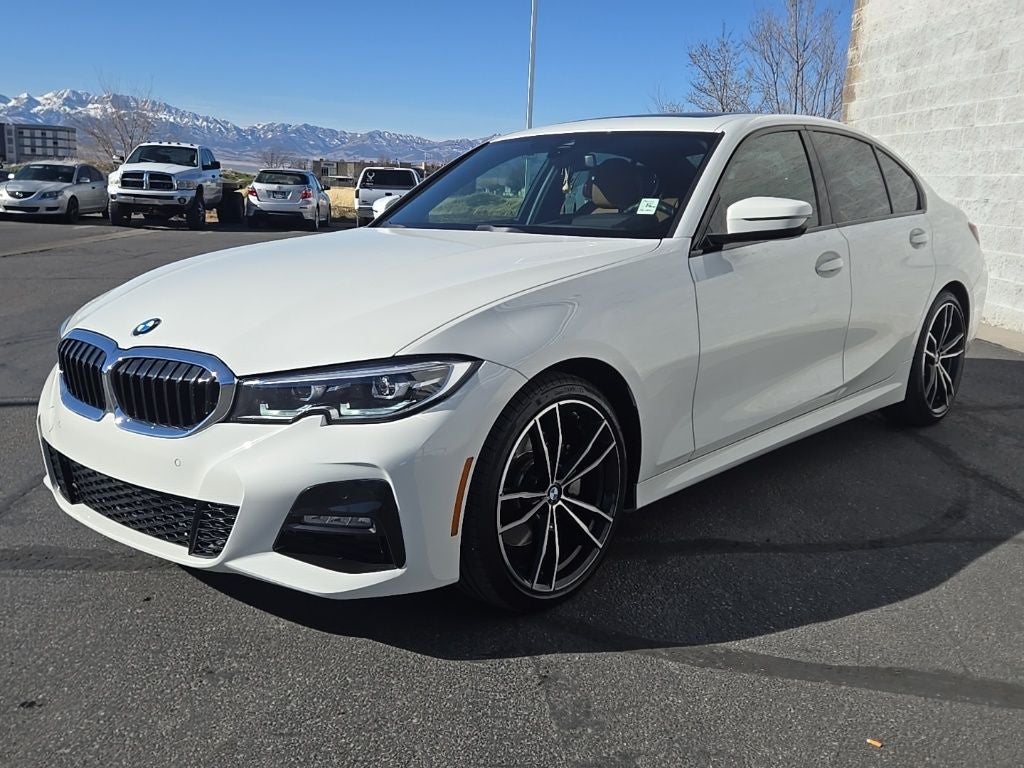 2022 BMW 3 Series 330i xDrive + M Sport Package (337)