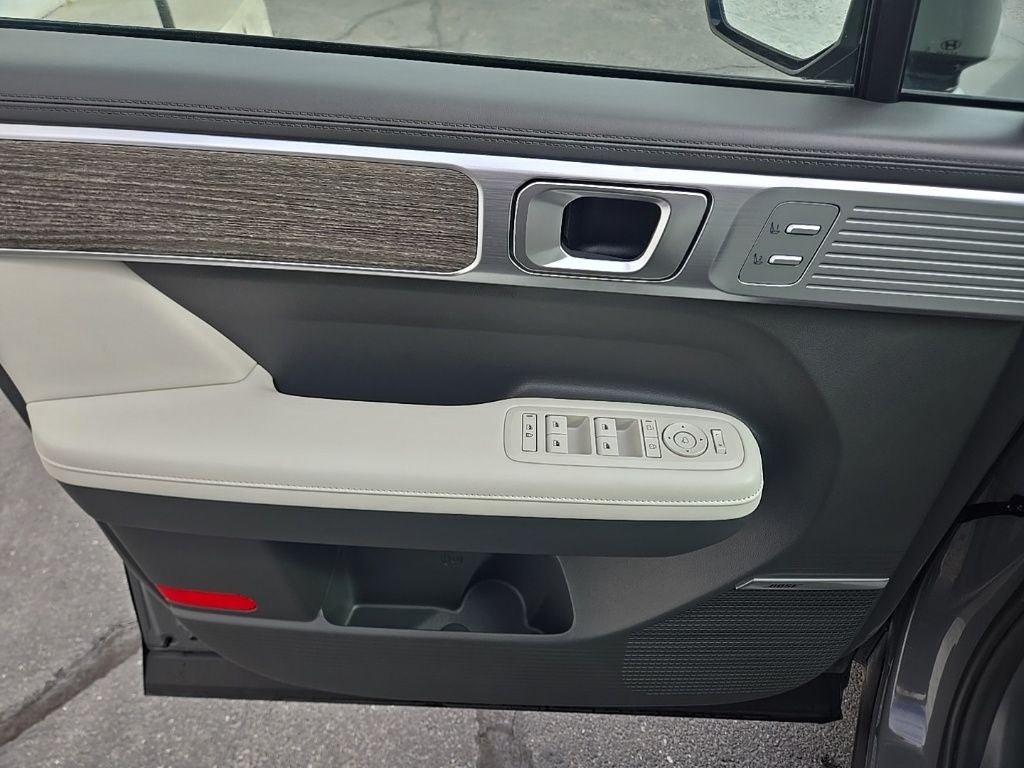 2025 Hyundai Santa Fe Hybrid Calligraphy + Moonroof + Heated 1st & 2nd Row Seats