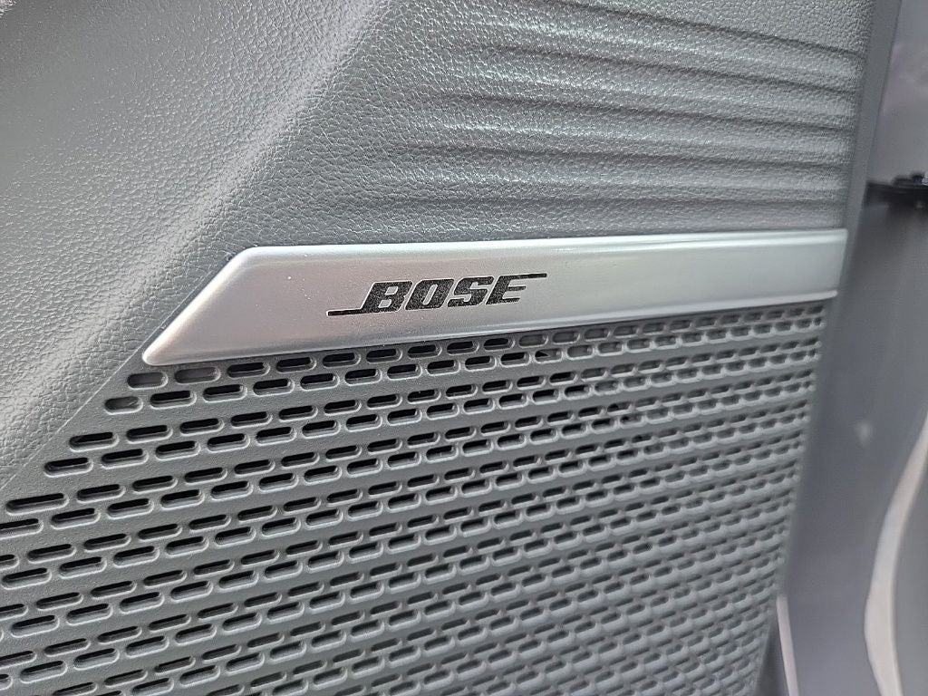 2025 Hyundai Santa Fe Hybrid Calligraphy + Moonroof + Heated 1st & 2nd Row Seats