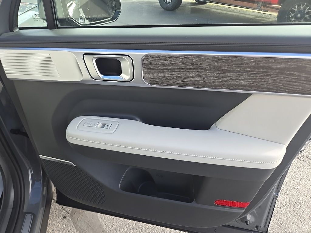 2025 Hyundai Santa Fe Hybrid Calligraphy + Moonroof + Heated 1st & 2nd Row Seats