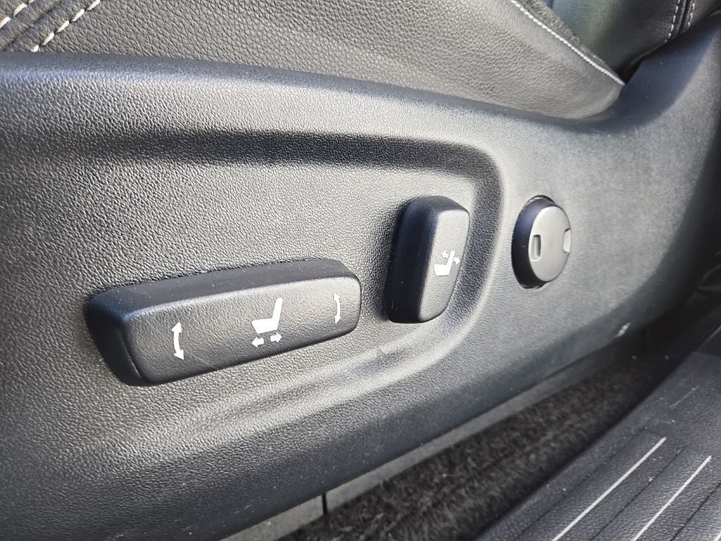 2019 Toyota 4Runner SR5 Premium + Heated Front Seats