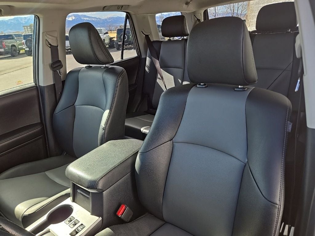2019 Toyota 4Runner SR5 Premium + Heated Front Seats