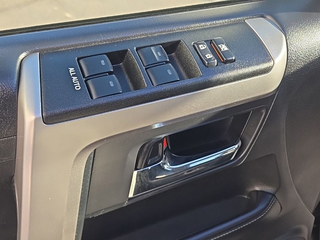 2024 Toyota 4Runner SR5 + Keyless Entry