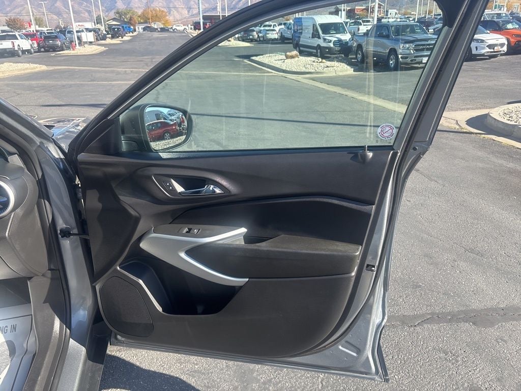 2025 Chevrolet Trax LS + Lane Keep Assist