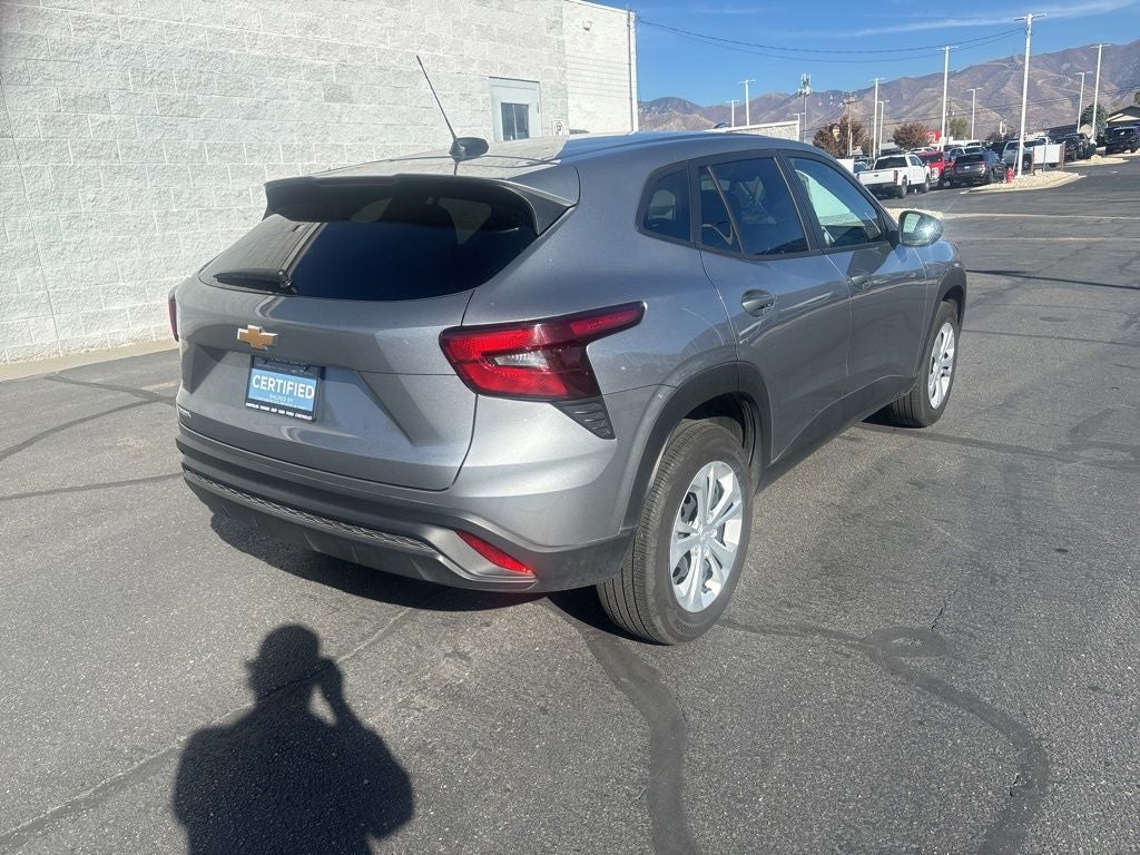 2025 Chevrolet Trax LS + Lane Keep Assist