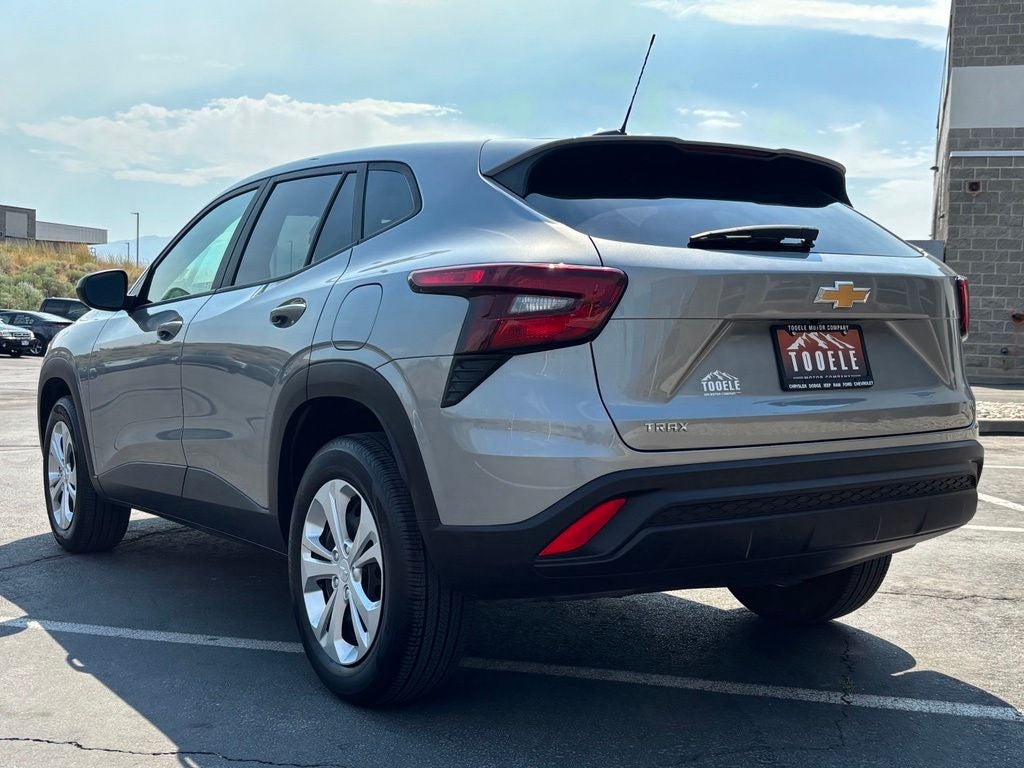 2025 Chevrolet Trax LS