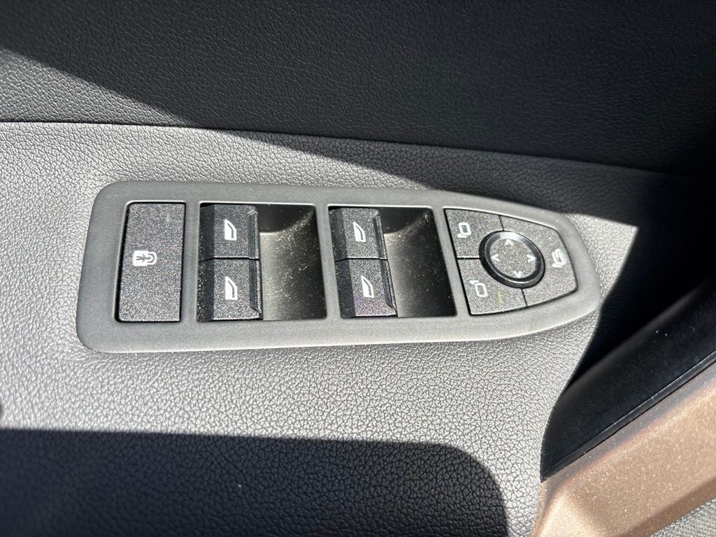 2025 BMW iX xDrive50