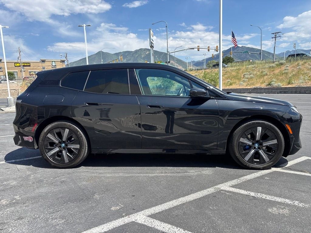 2025 BMW iX xDrive50