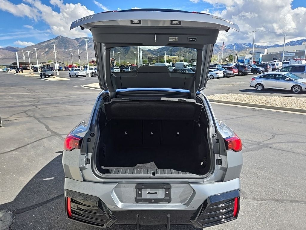 2025 BMW X2 xDrive28i