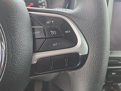 2023 Jeep Renegade Latitude + Push-button Start + Lane Keep Assist