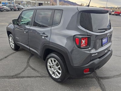 2023 Jeep Renegade Latitude + Push-button Start + Lane Keep Assist